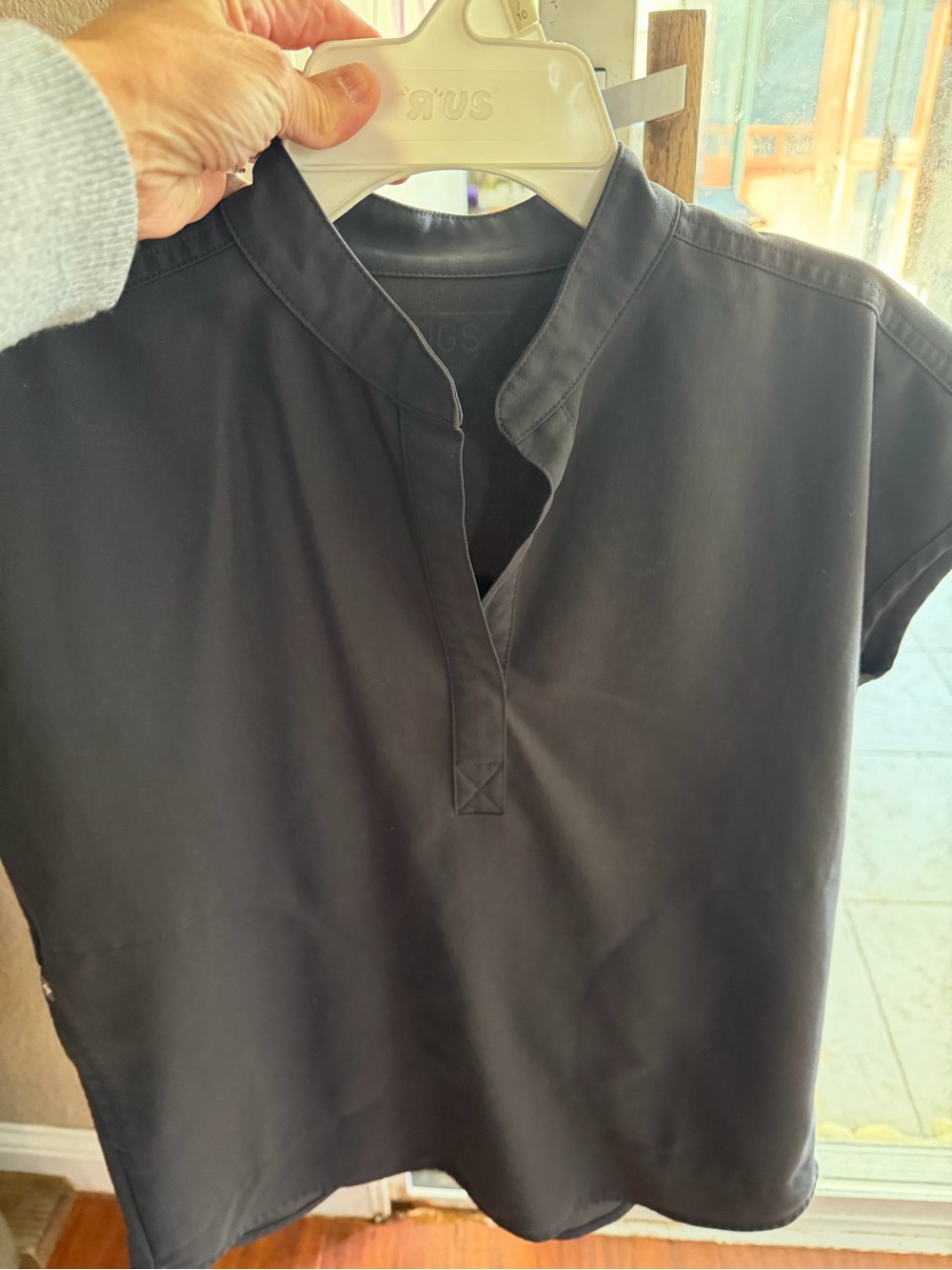Figs Black Short-Sleeve Mandarin-Collar Button-Down Top